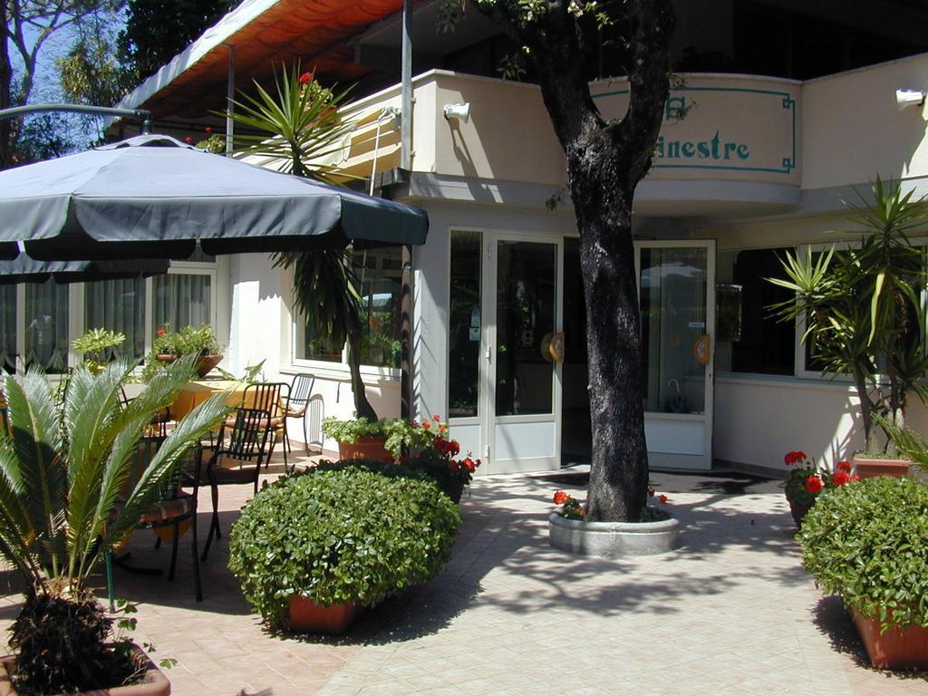 Hotel Le Ginestre Lido di Camaiore Exterior photo