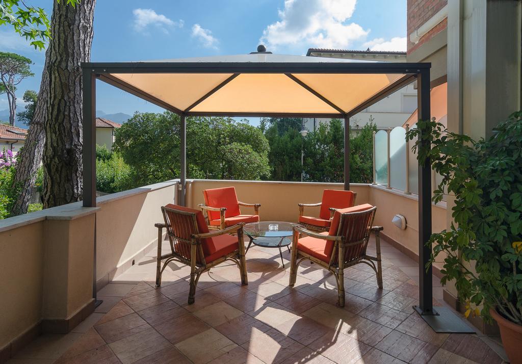 Hotel Le Ginestre Lido di Camaiore Exterior photo