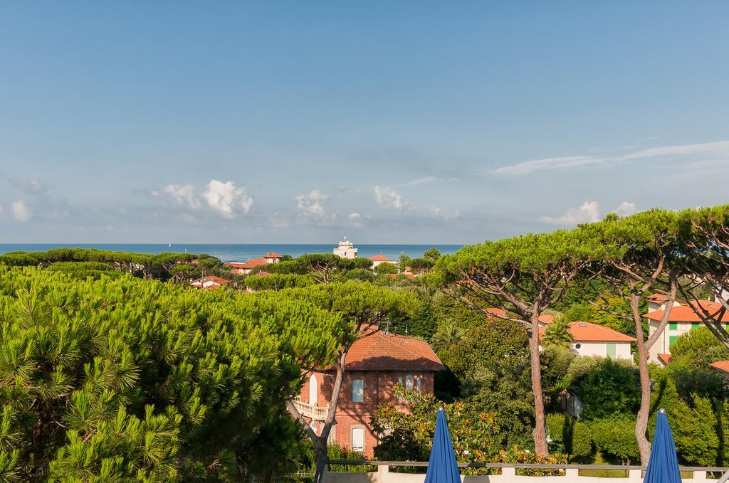 Hotel Le Ginestre Lido di Camaiore Exterior photo