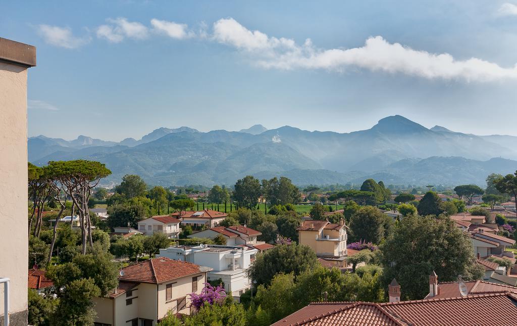 Hotel Le Ginestre Lido di Camaiore Exterior photo