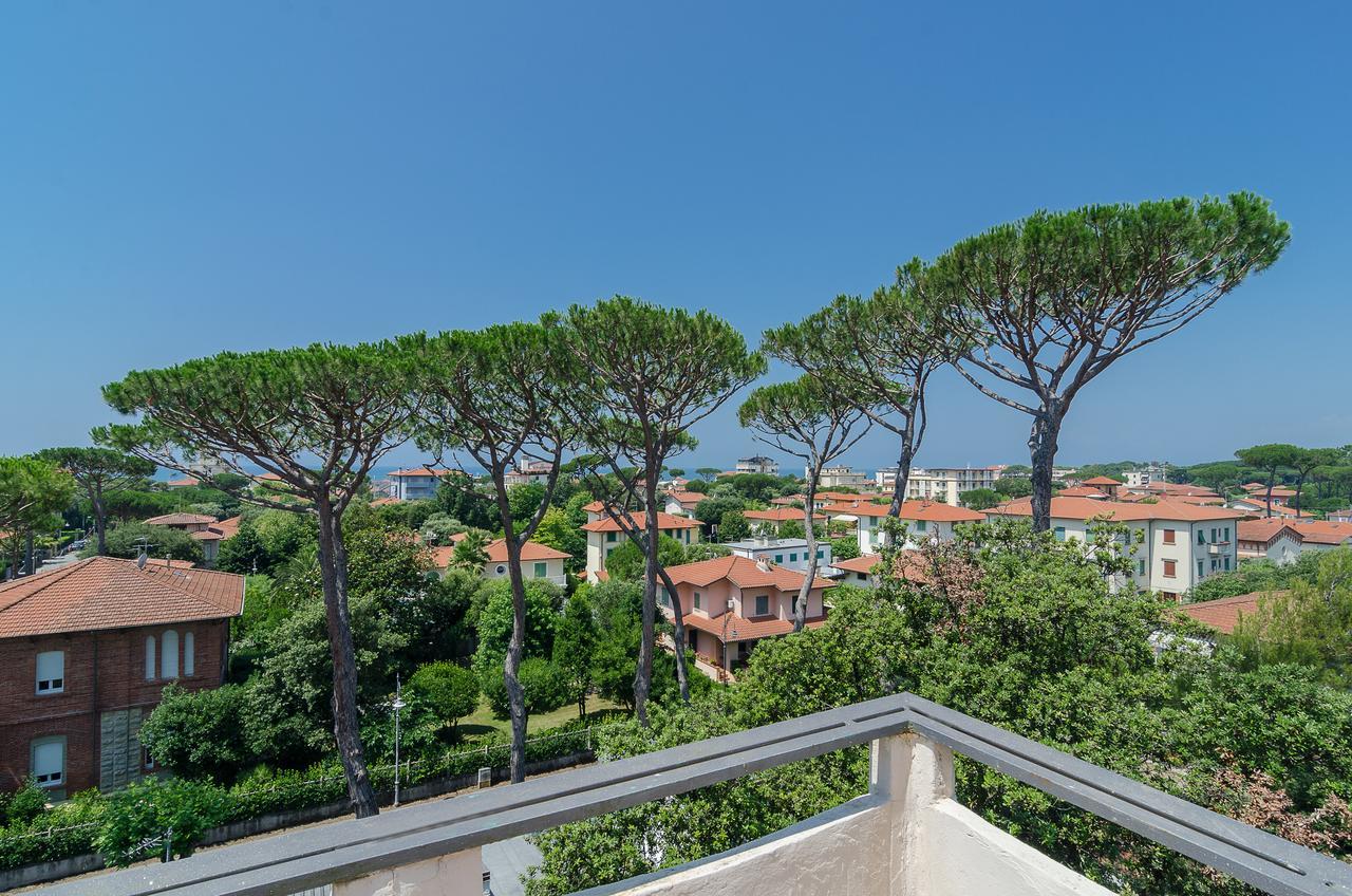 Hotel Le Ginestre Lido di Camaiore Exterior photo