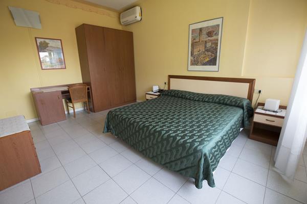 Hotel Le Ginestre Lido di Camaiore Exterior photo