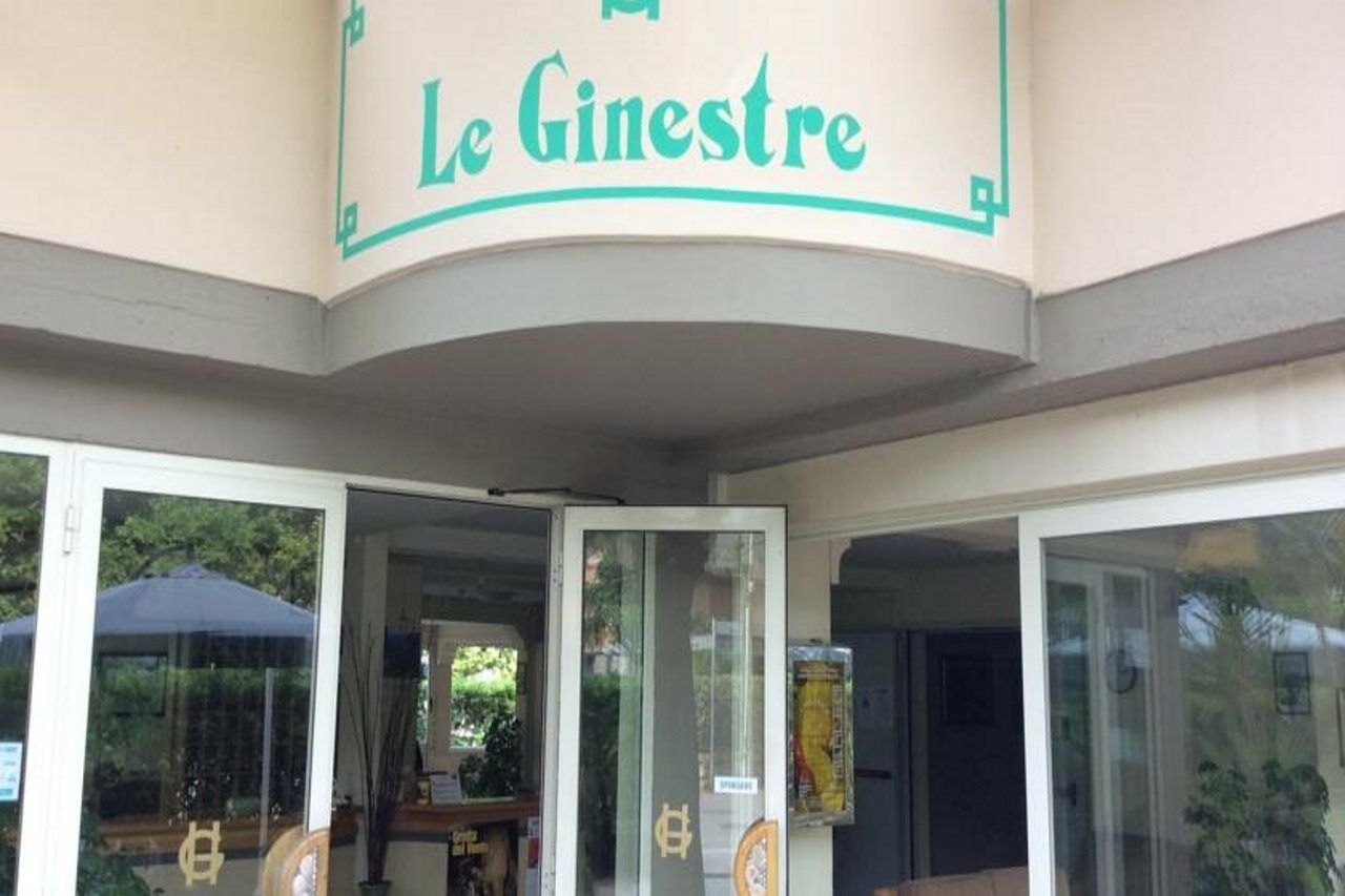 Hotel Le Ginestre Lido di Camaiore Exterior photo