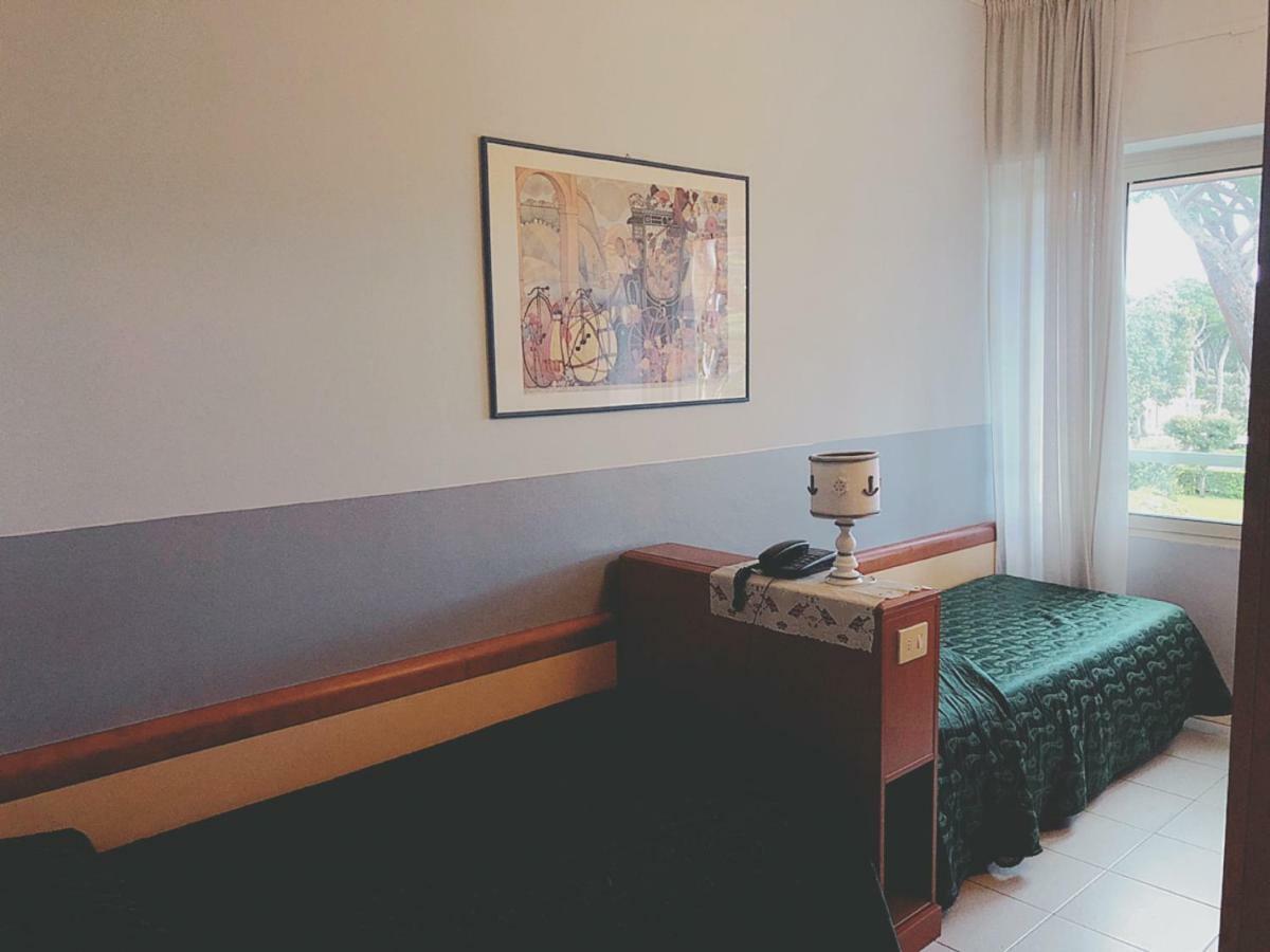 Hotel Le Ginestre Lido di Camaiore Exterior photo