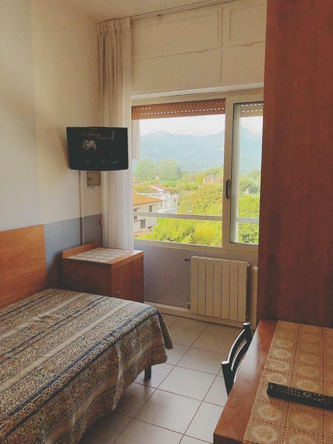 Hotel Le Ginestre Lido di Camaiore Exterior photo